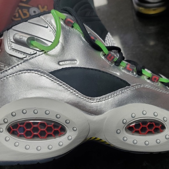 Reebok Question Mid
Minions Gru\'s Lab main image 10